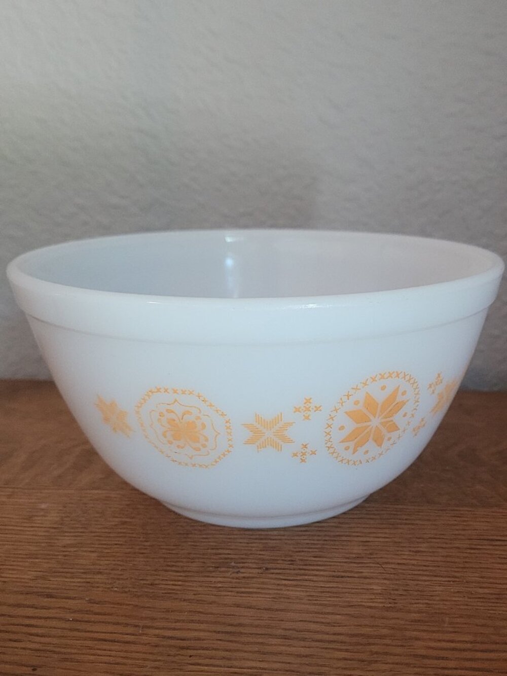 Vintage Pyrex Town & Country 402 Mixing Bowl 1.5 QT White Orange Cross Stitch US